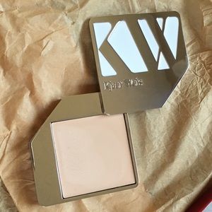 Kjaer Weiss Cream Foundation in Lightness